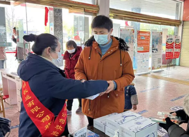 春運(yùn)動(dòng)態(tài) || 九江長(zhǎng)運(yùn)開(kāi)展“情滿旅途”志愿服務(wù)活動(dòng)