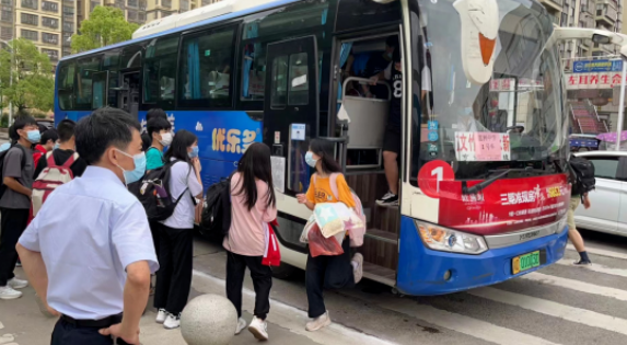 吉安長運:永新長運順利完成永新縣中考包車業(yè)務(wù)