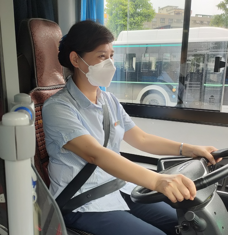 吉安公交:羅偉獲吉安市“五一勞動獎章”榮譽稱號
