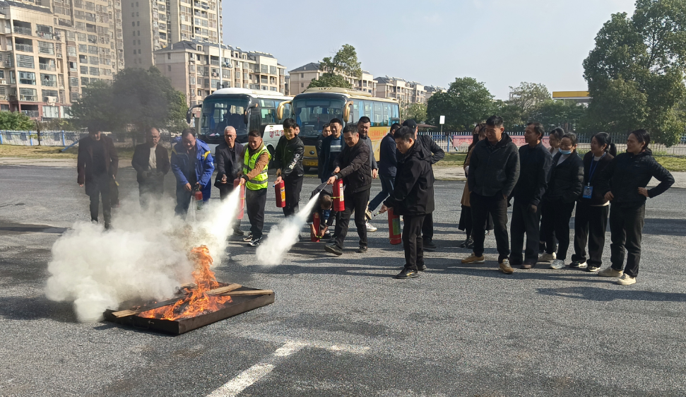 新余長運(yùn):開展消防基本技能實(shí)操培訓(xùn)和應(yīng)急疏散演練