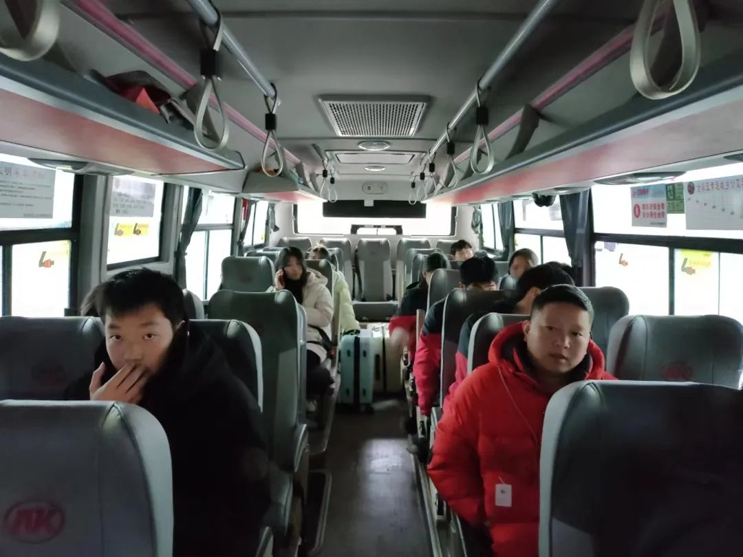 撫州長(zhǎng)運(yùn):增開(kāi)加班車 護(hù)航高三學(xué)子