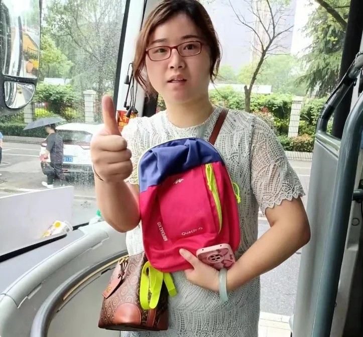 吉安公司:一定要好好表?yè)P(yáng)他