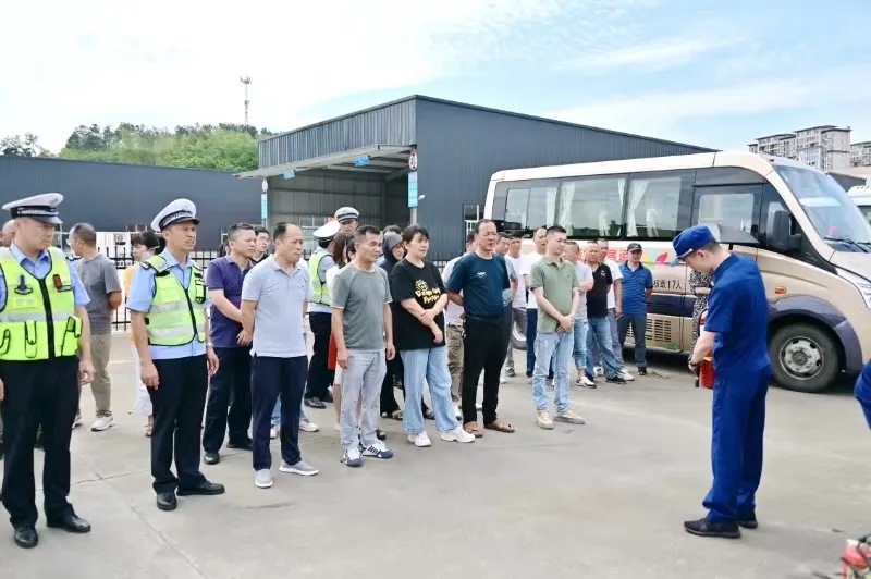 九江長(zhǎng)運(yùn):武寧公司開(kāi)展“暢通生命通道疏散”演練