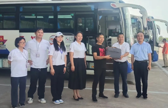 撫州長運:贛東學(xué)院與撫州長運共筑愛心橋梁